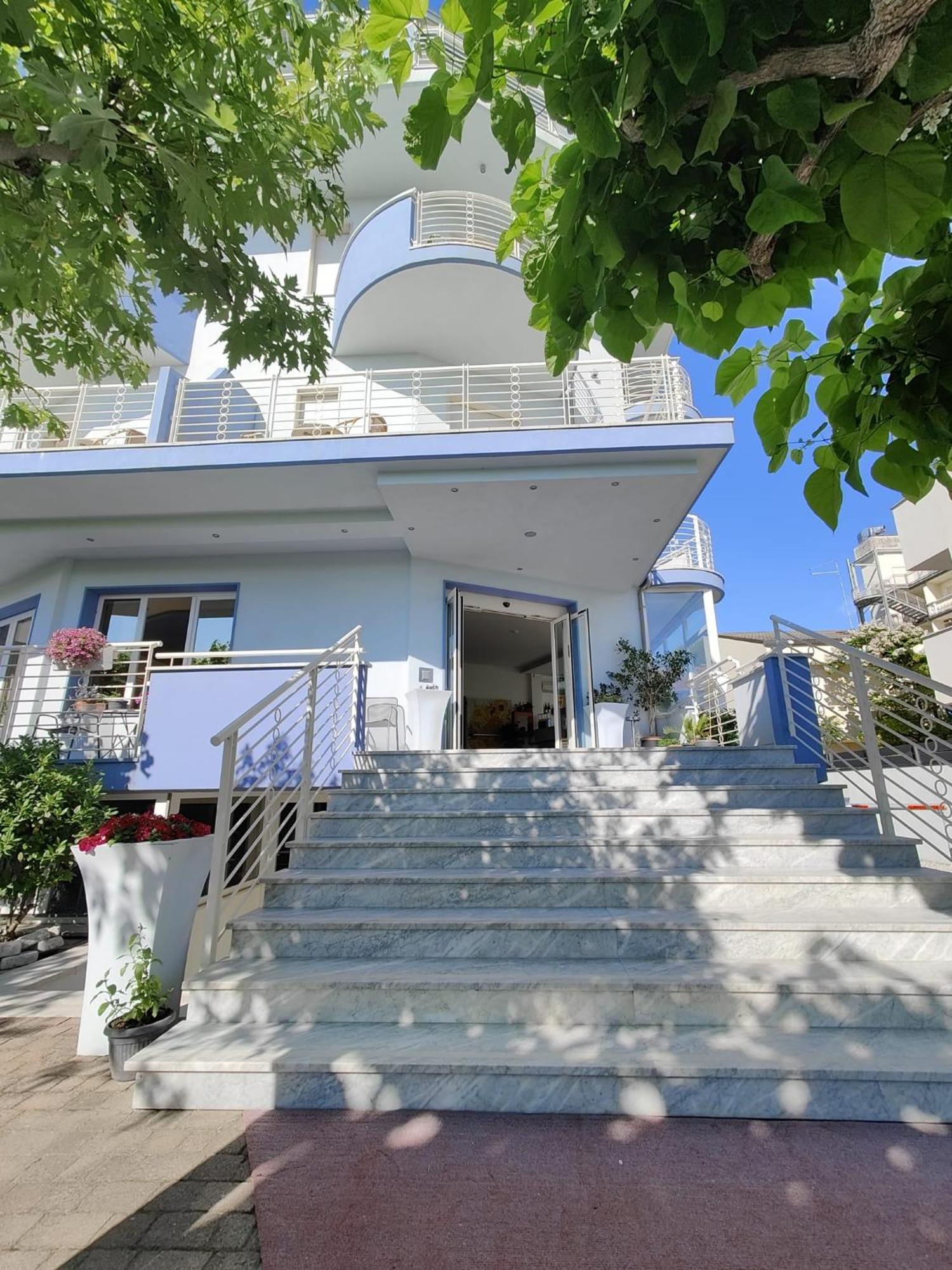 Hotel Moderno - Bed & Breakfast Червія Екстер'єр фото