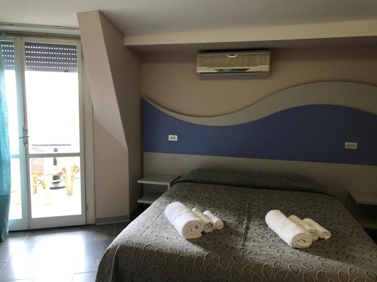 Hotel Moderno - Bed & Breakfast Червія Екстер'єр фото